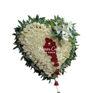 Corazón Fúnebre Tapizado de Rosas y Lirios Blancos 13