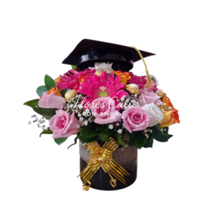 Cilindro con rosas surtidas con Birrete 38